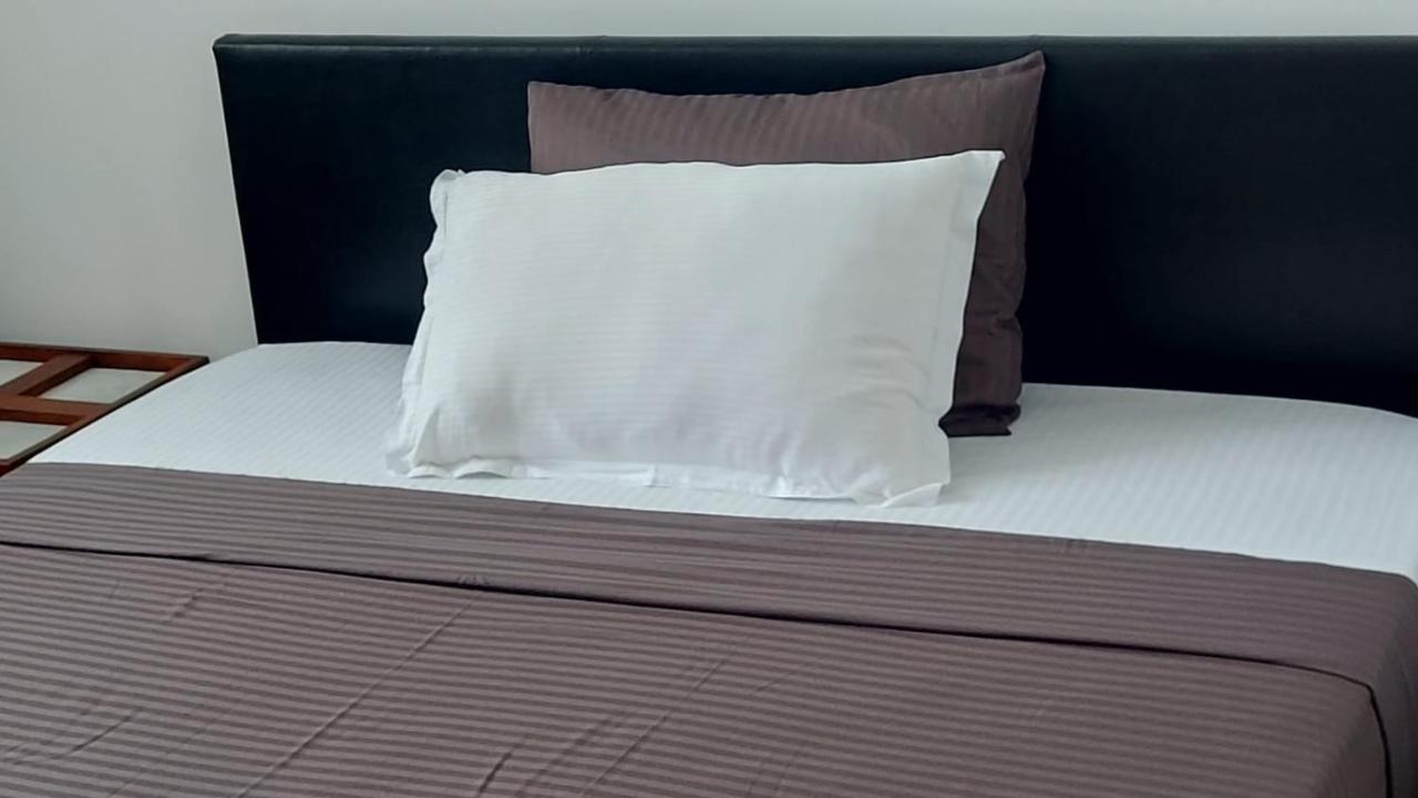 Jays Guest - Rajagiriya Colombo Hotel Kültér fotó
